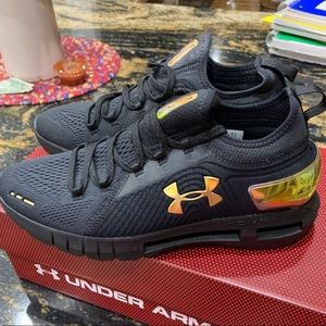 New In Box Men’s Under Armour Hovr  athletic shoes